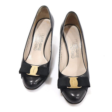 SALVATORE FERRAGAMO 01B788 ブラック カーフスキン ゴールド トーン バーラ CARLA 70 パンプス 女性用靴 4.5D 155222720