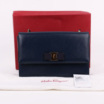 SALVATORE FERRAGAMO Ribben dekoriertes navy Genie Kettenhandtasche 155303183