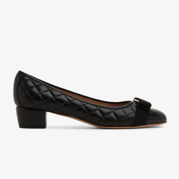 SALVATORE FERRAGAMO 26SS ボウ パンプス #C (01M832 0672114) 104627810