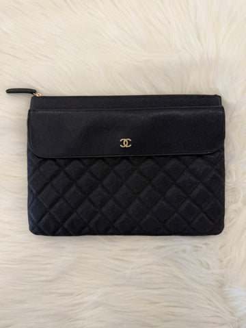 CHANEL Flap Clutch Caviar (A82682) 155384640