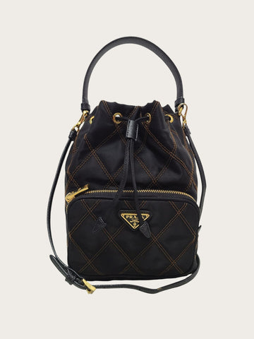 PRADA Schwarze Tessuto Steppstich Bucket Bag 155385942