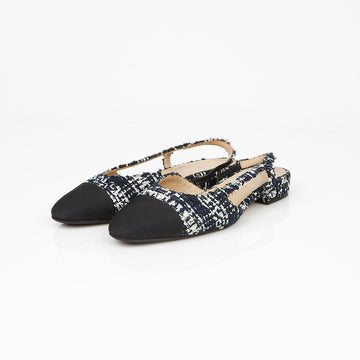 CHANEL Two-tone Slingback Sandals 35.5 155272684