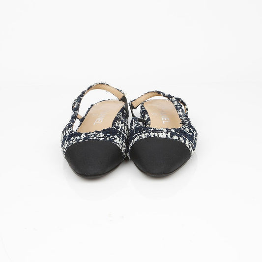 CHANEL Two-tone Slingback Sandals 35.5 155272684 [P]