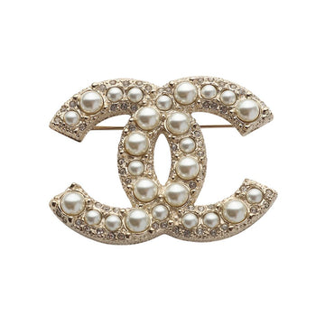CHANEL Gold CC Crystal Pearl Brooch A64762 155455472