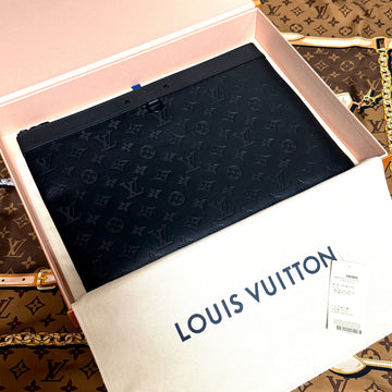 LOUIS VUITTON Clutch 155480378
