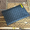 Louis Vuitton Clutch 155480476 [P]