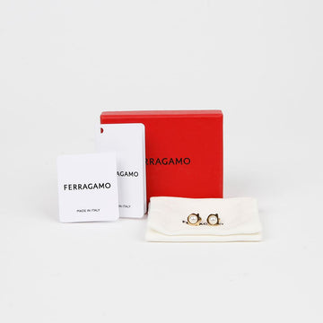 SALVATORE FERRAGAMO ガンチーニパールイヤリング 76 0121 155303715