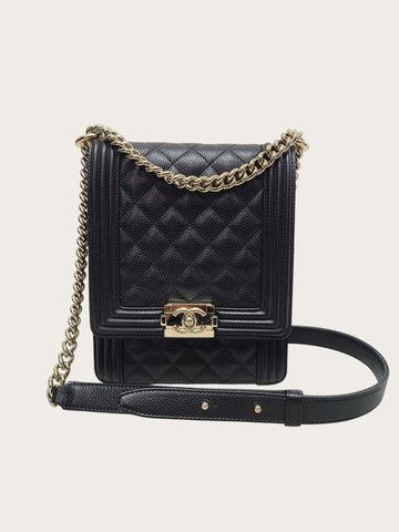 CHANEL Schwarze Kaviar Champagnergold Boy Châtelaine Tasche 29er Reihe 155528107