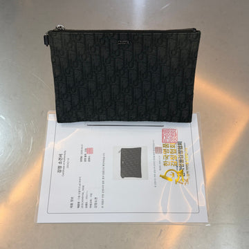 DIOR Oblique Jacquard A5 Clutch 155544659