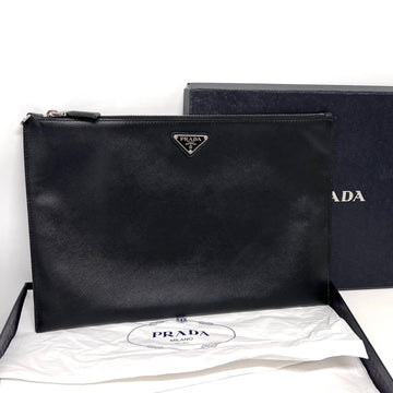 PRADA サフィアーノ トライアングルロゴ クラッチバッグ ブラック 155553774