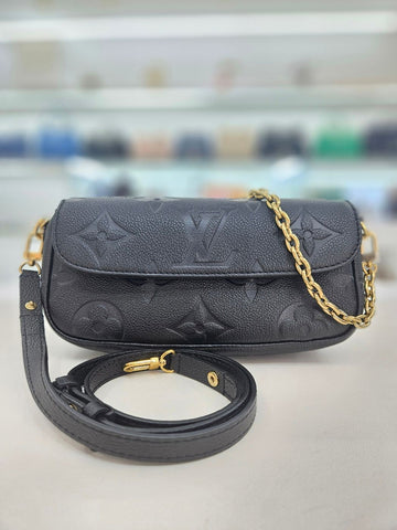 Louis Vuitton Wallet on Chain Ivy Black Tote and Shoulder Bag M82154 155555281