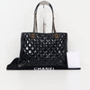 CHANEL Lack Schultertasche 21. Serie A92894 155616402 [P]