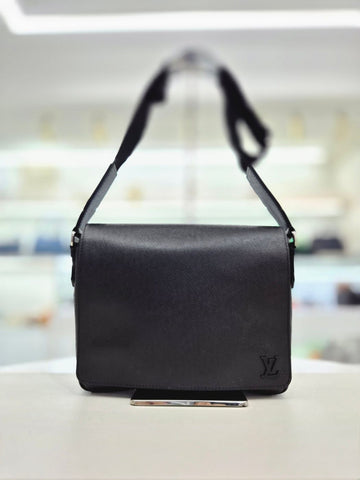Louis Vuitton Taiga PM Crossbody Bag M30850 155719978