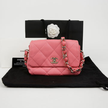 CHANEL レタリングフラップチェーンショルダークロスバッグ 155382223