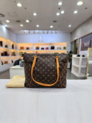 LOUIS VUITTON トータリー MM ショルダーバッグ M41015 155843307