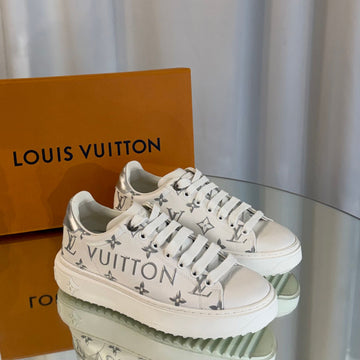 Louis Vuitton Monogram Timeout Sneakers 155870082