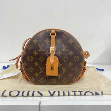 LOUIS VUITTON ボワット シャポ スフレ クロスバッグ 155888365