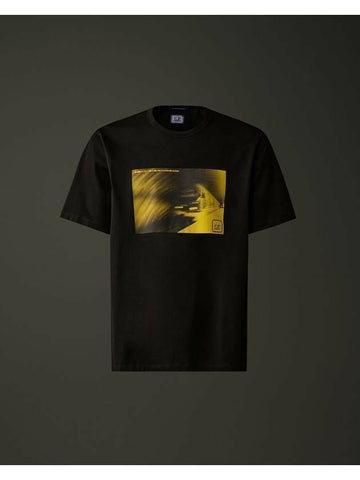 CP COMPANY メトロポリスシリーズグラフィックTシャツ 133021043