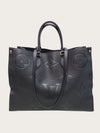 LOUIS VUITTON Schwarze Monogramm Empreinte OnTheGo Tote 155997846 [P]