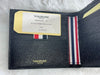 THOM BROWNE 男性用ペブルグレインレザー二つ折り財布 ブラック MAW023A 00198 001 152569314 [P]