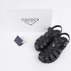 PRADA Fischersandalen mit dreieckigem Logo Gummi 156202269 [P]