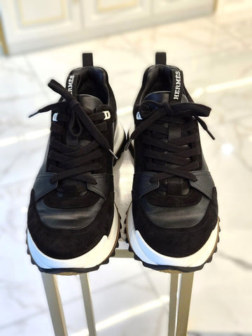 HERMES Sneaker Schwarz Zustand A+ 156203302
