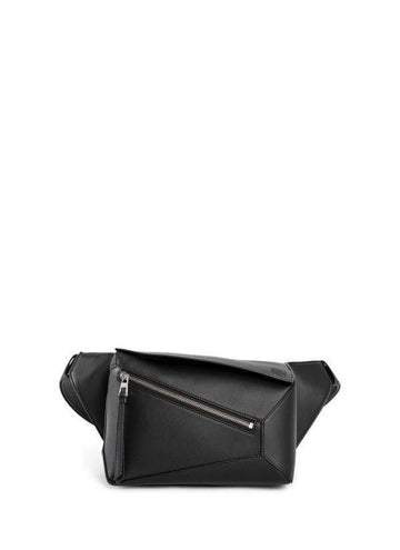 Loewe Small Puzzle Bumbag in Classic Calfskin 152201515