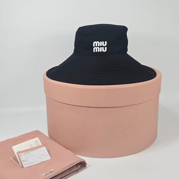 MIU MIU 刺繍ロゴドリルハット (M) 156207922