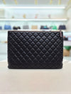 CHANEL Clutch aus schwarzem Lammleder mit Klappe 24. Saison A82683 156246143 [P]
