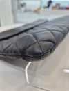 CHANEL Clutch aus schwarzem Lammleder mit Klappe 24. Saison A82683 156246143 [P]