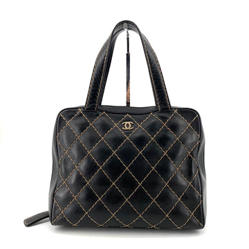 CHANEL Wildstich Goldene Tote Bag 156352770