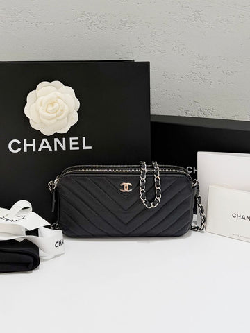 CHANEL チェバロン WOC ダブルジッパー シルバー金具 チェーン クロスボディバッグ A82527 156361483