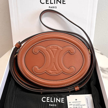 CELINE オーバルパルス ミニ トリオンフ タン クロスボディバッグ 156379244