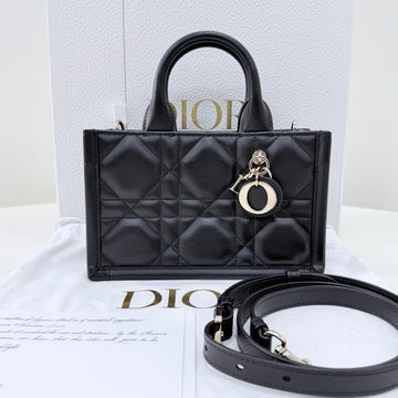 DIOR ブックトートマクロカナージュミニトートバッグショルダーバッグ 156400214