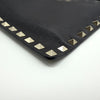 VALENTINO ロックスタッズ フラップ クラッチバッグ ブラック 156512515 [P]