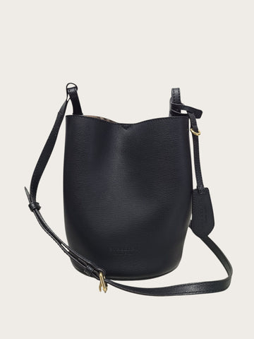 BURBERRY ブラックレザー ニュー ロン バケットバッグ 156517843