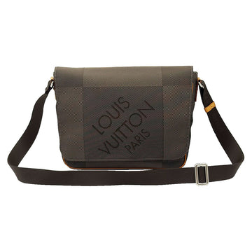 LOUIS VUITTON Petit Messenger Bag M93617 156518533