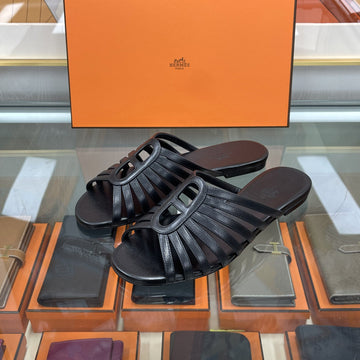 HERMES Schwarze Leder-Sandalen mit Ferse H262093 156552703