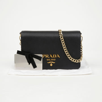 PRADA Metalllogo Ketten Schulter-Crossbody-Tasche 156276751