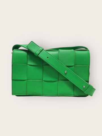 BOTTEGA VENETA グリーン ウィービング インテレチャート カセット クロスバッグ 156683919