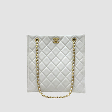 CHANEL Classic CC Logo Shopper Bag White 31 156827563