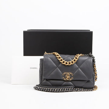 CHANEL フラップ ミディアム ショルダー クロスバッグ AS1160 19 156487749