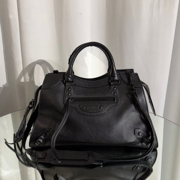 BALENCIAGA ネオクラシックシティバッグミディアム 67879315Y471000 156827900