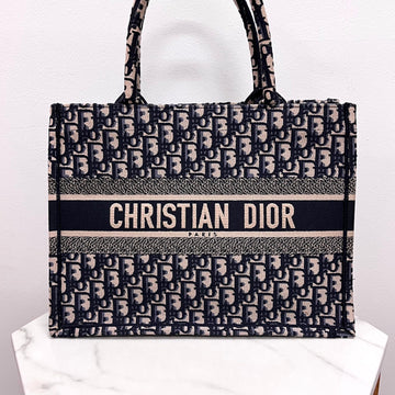 Dior Oblique Medium Tote Bag 156890571