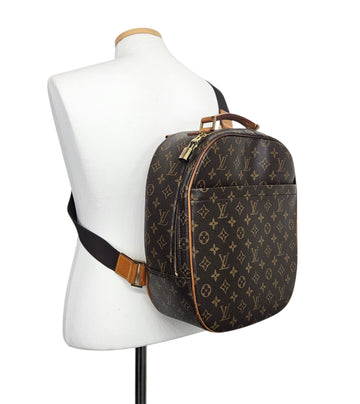 LOUIS VUITTON Monogram Rucksack 156892463