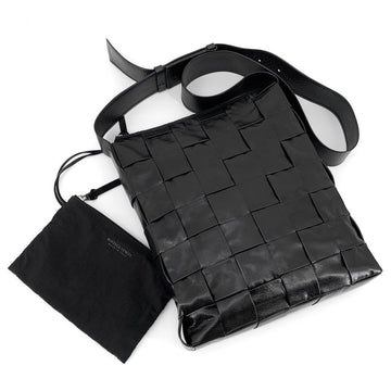 Bottega Veneta Cassette Maxi Messenger Crossbody Bag 156911371