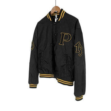 PRADA Männlicher Logo-Patch Re-Nylon Varsity Bomberjacke Schwarz 149944920