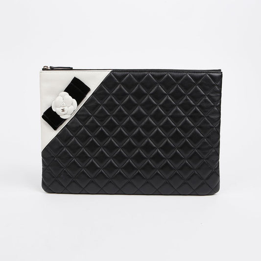CHANEL Leder Camellia Dekor Clutch Schwarz Pink 156682938