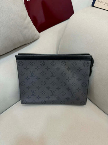 Louis Vuitton Monogram Clutch MM 156980316