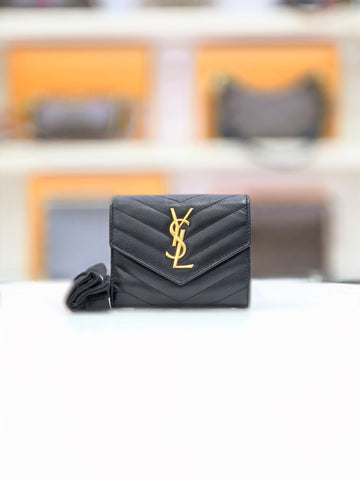 SAINT LAURENT Quilted Monogram Brief Compact Geldbörse 403943 156980328